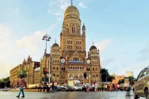 मुंबई में ‘खान’ विवाद: बीजेपी नेता की टिप्पणी पर मचा बवाल