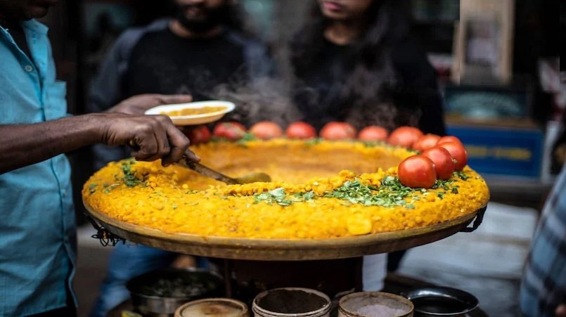 मुंह में घुल जाने वाला स्वाद, पीतल नगरी मुरादाबाद की शान ‘मोराबादी मूंग दाल’ की अनोखी और मजेदार रेसिपी