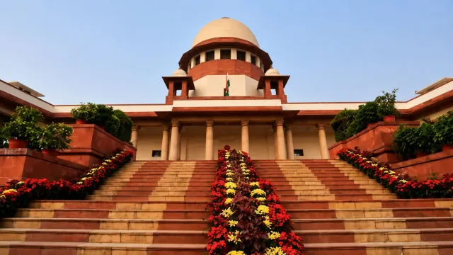 प्रदर्शन रोकने के लिए क्यों बंद किए गए ट्रेन, मेट्रो और इंटरनेट? सुप्रीम कोर्ट में केंद्र ने दी सफाई! प्रदर्शन रोकने के लिए क्यों बंद किए गए ट्रेन, मेट्रो और इंटरनेट? सुप्रीम कोर्ट में केंद्र ने दी सफाई!